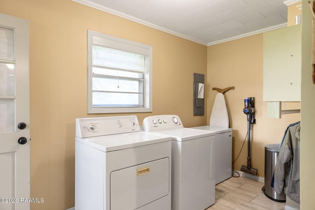 353 Sunset Strip, Sunset, LA 70584