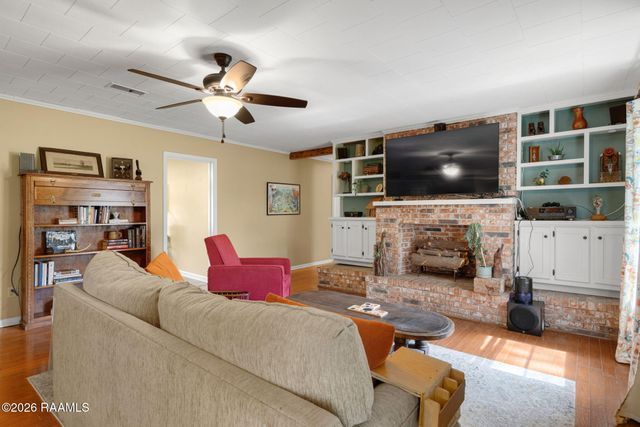 353 Sunset Strip, Sunset, LA 70584