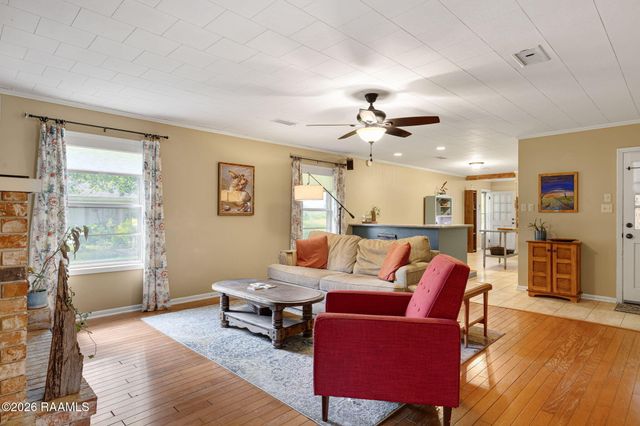 353 Sunset Strip, Sunset, LA 70584