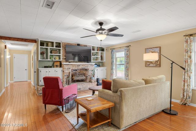 353 Sunset Strip, Sunset, LA 70584