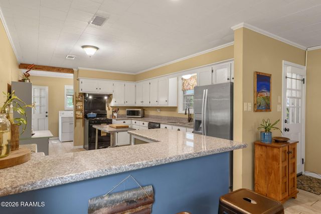 353 Sunset Strip, Sunset, LA 70584
