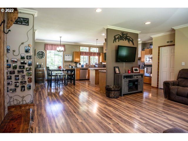 1578 SCHOLFIELD Rd, Reedsport, OR 97467