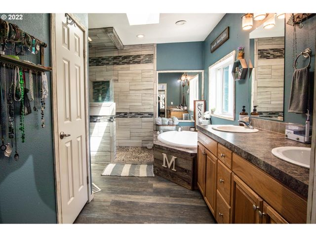 1578 SCHOLFIELD Rd, Reedsport, OR 97467