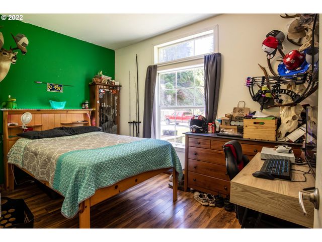 1578 SCHOLFIELD Rd, Reedsport, OR 97467