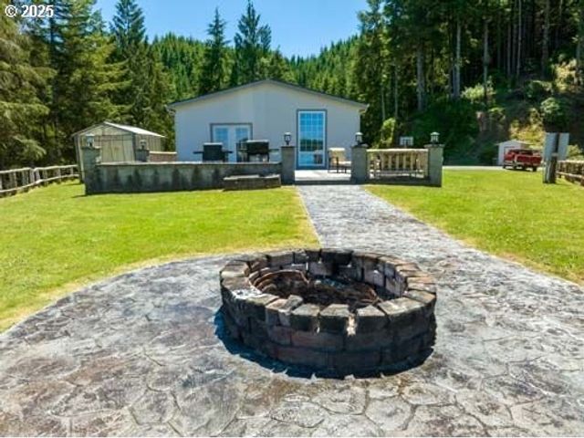 1578 SCHOLFIELD Rd, Reedsport, OR 97467