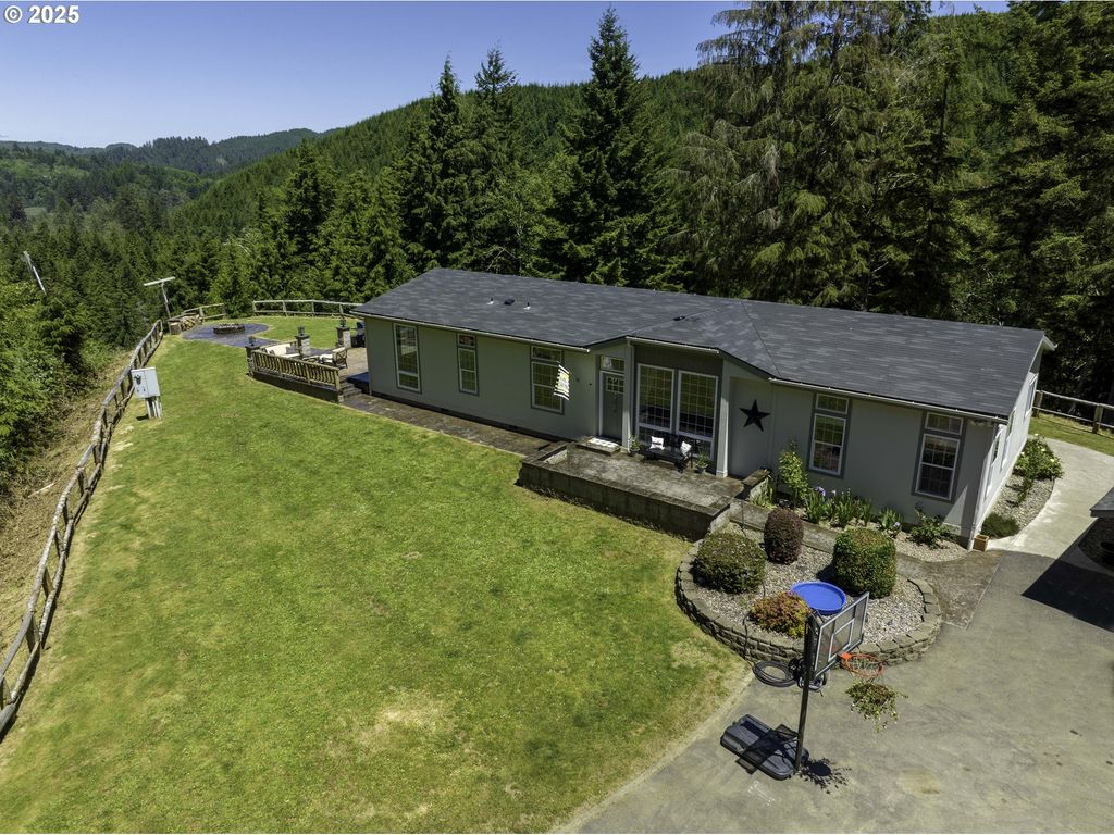1578 SCHOLFIELD Rd, Reedsport, OR 97467