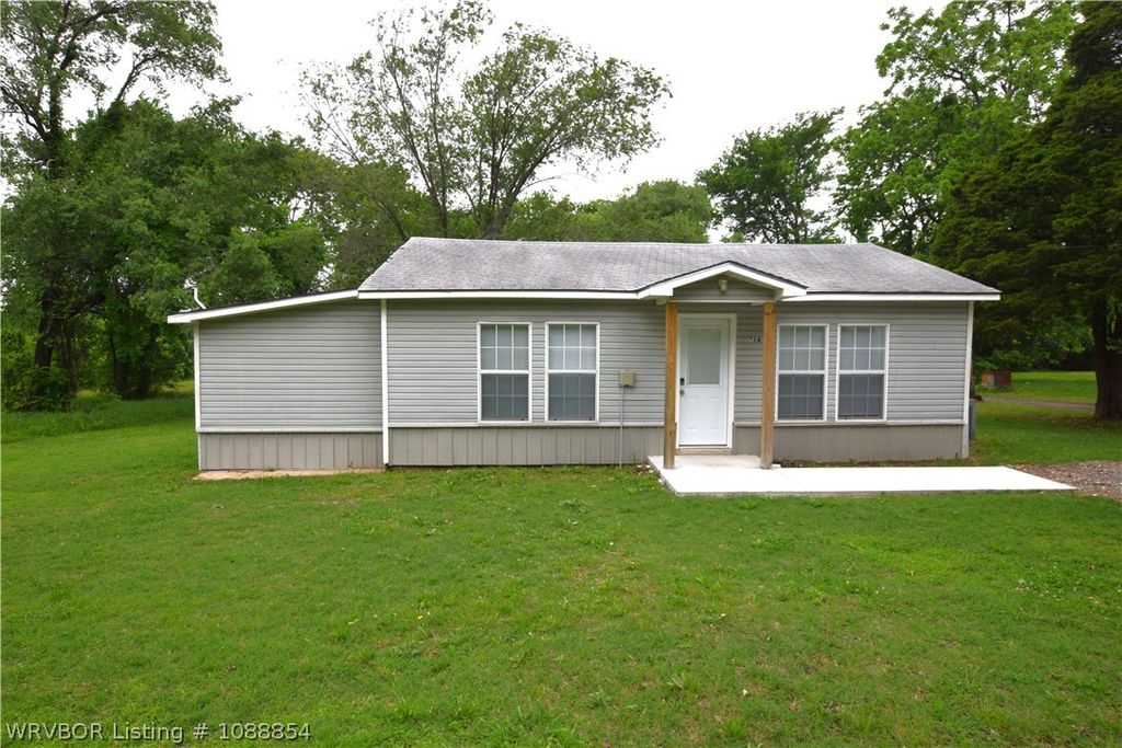 516 S Cherokee Street, Stilwell, OK 74960