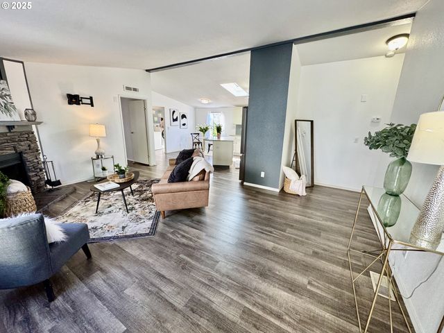 14217 Ne 10TH Ave, Vancouver, WA 98685