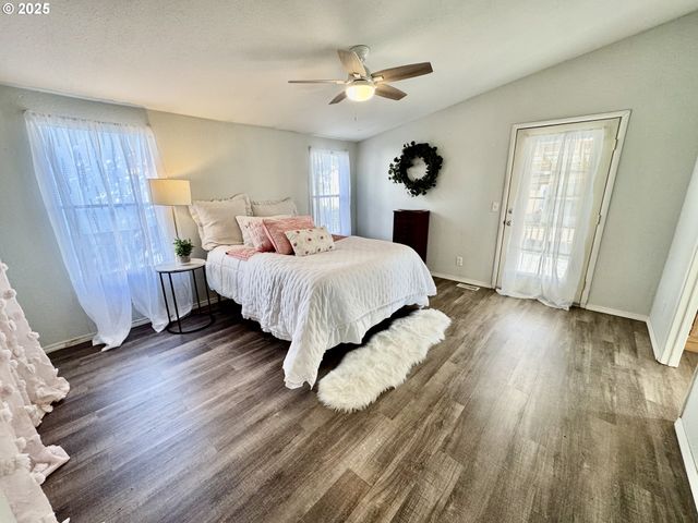 14217 Ne 10TH Ave, Vancouver, WA 98685