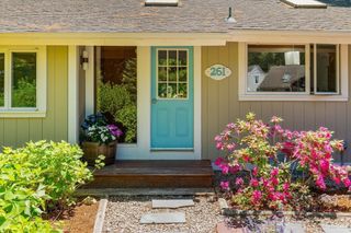 261 Fells Pond Road, Mashpee, MA 02649