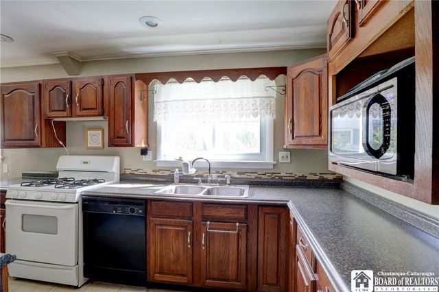 80 Stewart Avenue, Jamestown, NY 14701