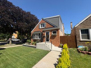 5058 W Wrightwood Avenue, Chicago, IL 60639