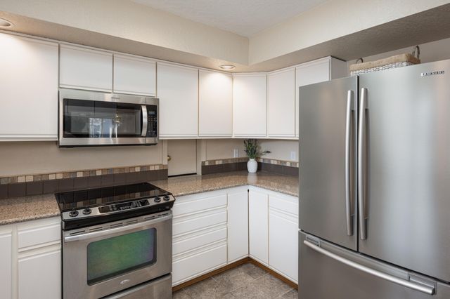 64769 Saros Lane, Bend, OR 97703