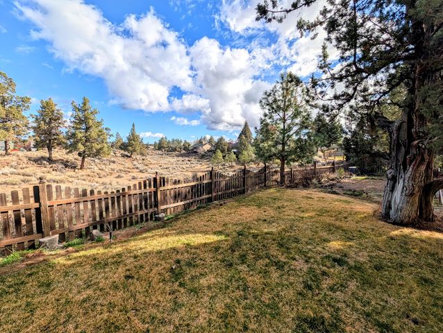 64769 Saros Lane, Bend, OR 97703