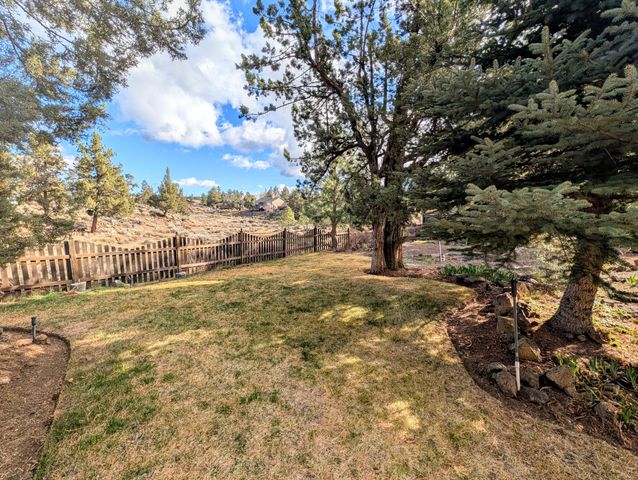 64769 Saros Lane, Bend, OR 97703