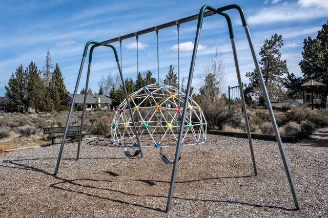 64769 Saros Lane, Bend, OR 97703