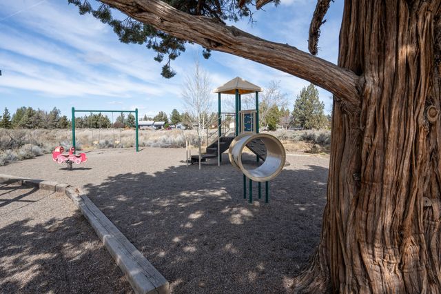 64769 Saros Lane, Bend, OR 97703