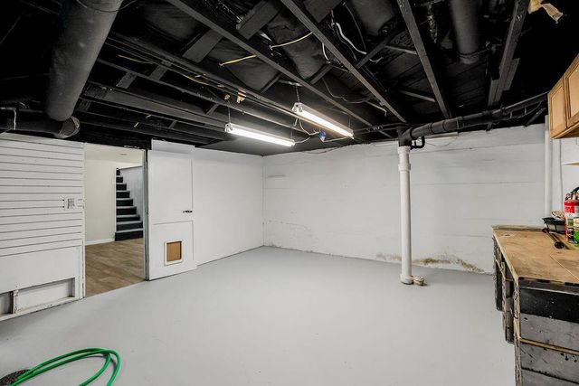 4201 S Thompson Street, Kansas City, KS 66103