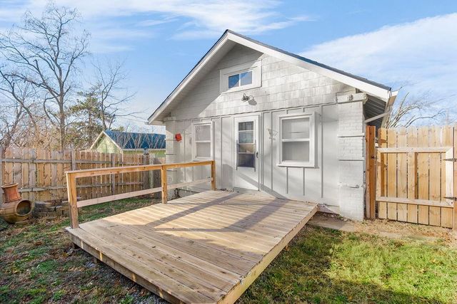 4201 S Thompson Street, Kansas City, KS 66103