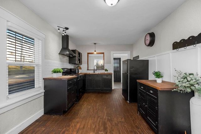 4201 S Thompson Street, Kansas City, KS 66103