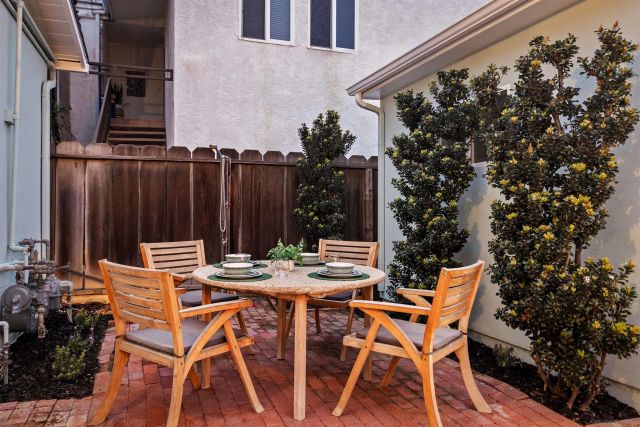 319 Nautilus Street, La Jolla, CA 92037