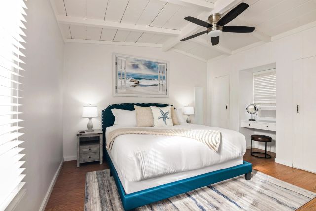 319 Nautilus Street, La Jolla, CA 92037