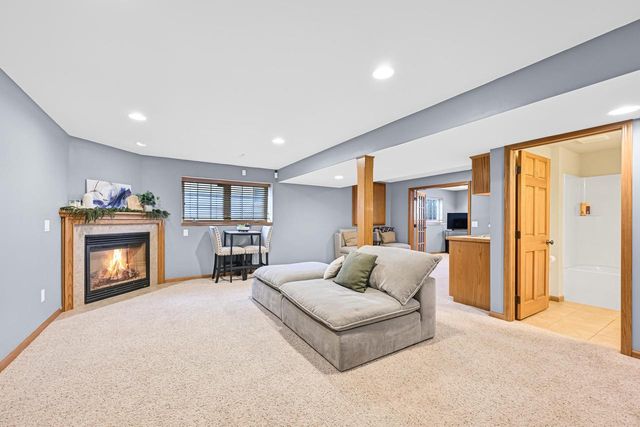 9902 Talons WAY, Verona, WI 53593