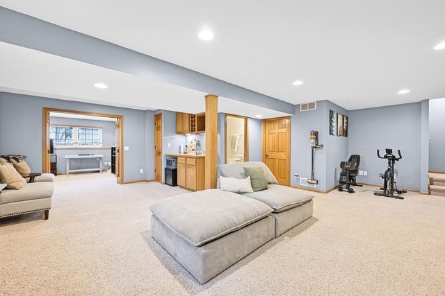 9902 Talons WAY, Verona, WI 53593