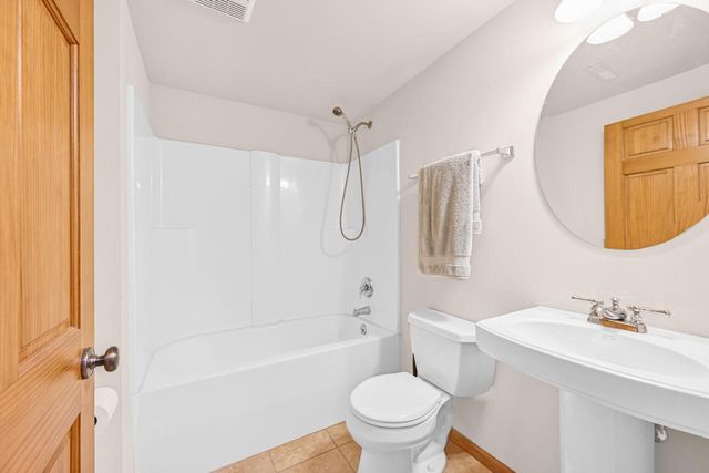 9902 Talons WAY, Verona, WI 53593