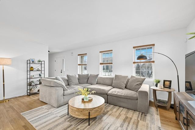 9902 Talons WAY, Verona, WI 53593