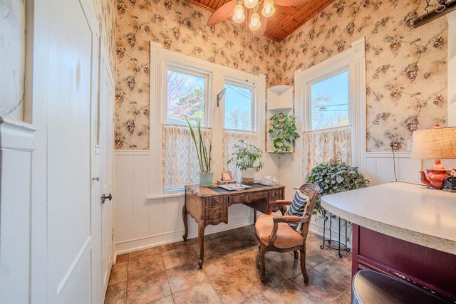 300 S Montgomery, Gilmer, TX 75644