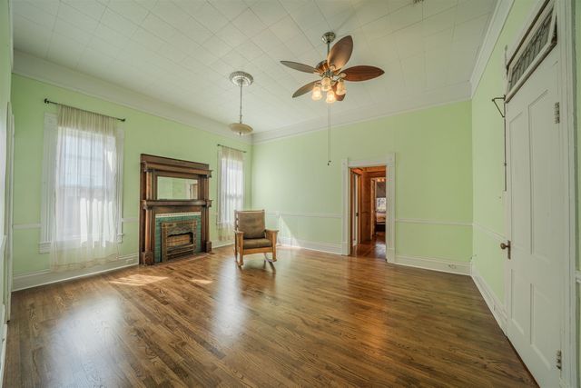 300 S Montgomery, Gilmer, TX 75644