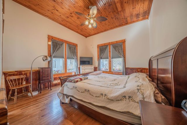 300 S Montgomery, Gilmer, TX 75644