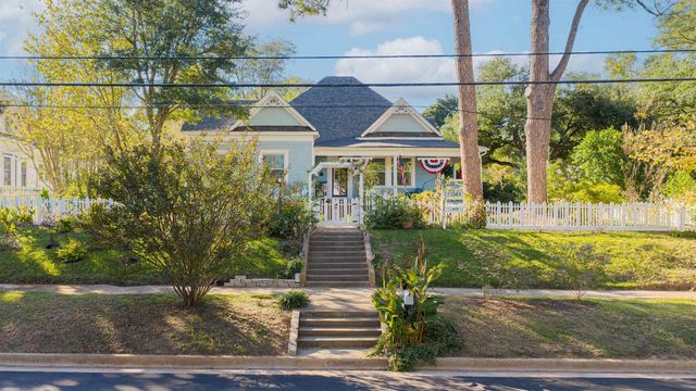 300 S Montgomery, Gilmer, TX 75644