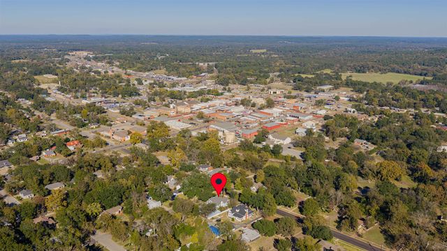 300 S Montgomery, Gilmer, TX 75644