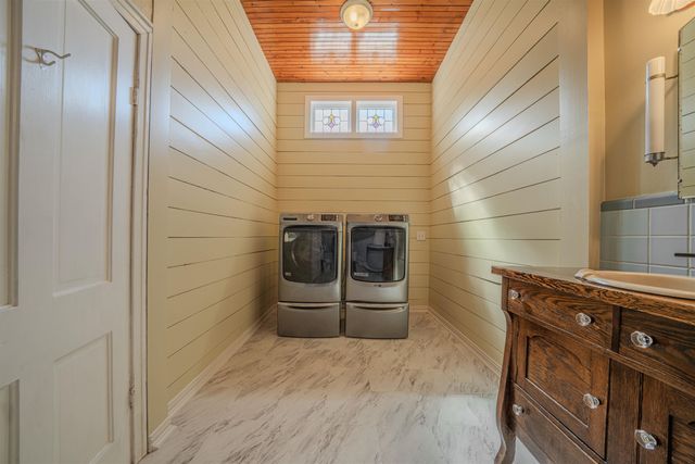 300 S Montgomery, Gilmer, TX 75644