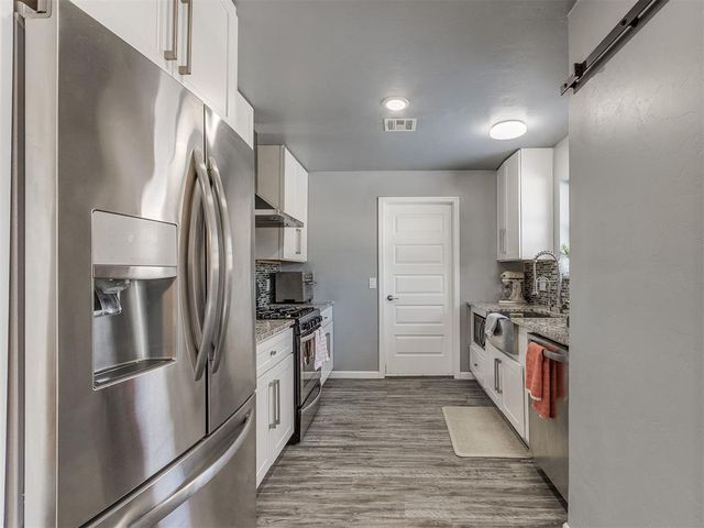 785 NW 16th Street, Moore, OK 73160