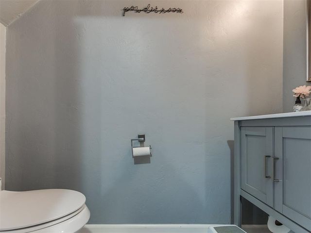 785 NW 16th Street, Moore, OK 73160