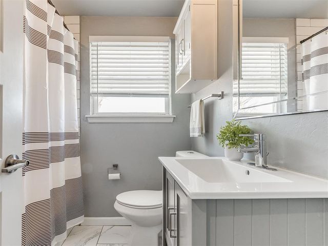 785 NW 16th Street, Moore, OK 73160