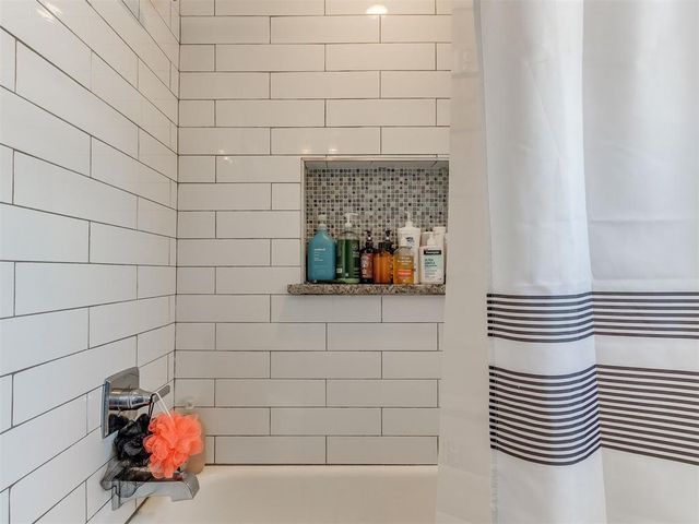 785 NW 16th Street, Moore, OK 73160