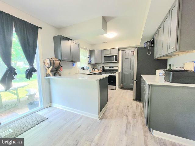 50 EDGE LN, Willingboro, NJ 08046