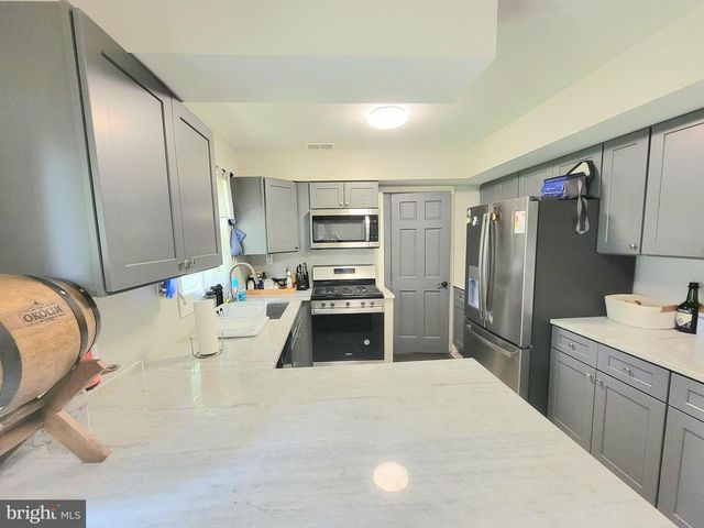 50 EDGE LN, Willingboro, NJ 08046