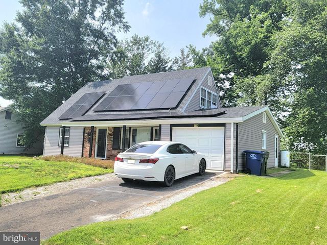 50 EDGE LN, Willingboro, NJ 08046
