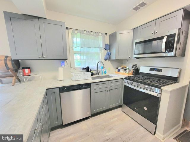 50 EDGE LN, Willingboro, NJ 08046