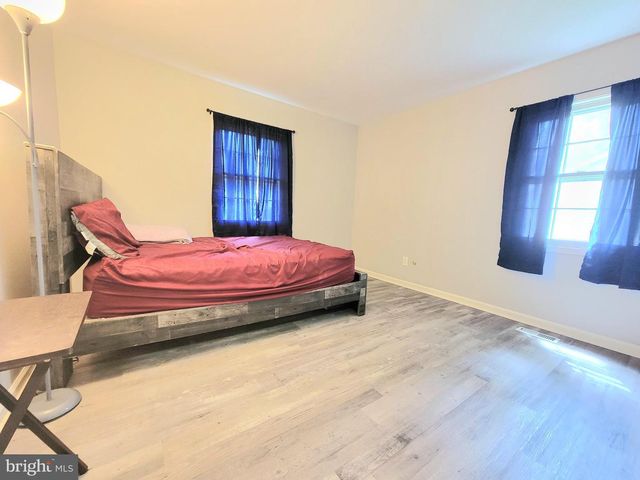 50 EDGE LN, Willingboro, NJ 08046