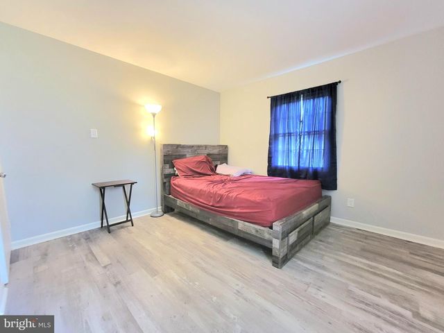 50 EDGE LN, Willingboro, NJ 08046