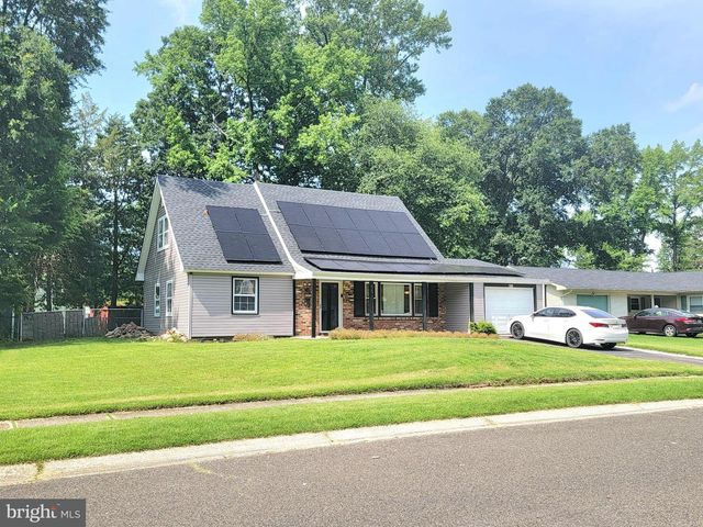 50 EDGE LN, Willingboro, NJ 08046