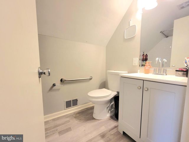 50 EDGE LN, Willingboro, NJ 08046