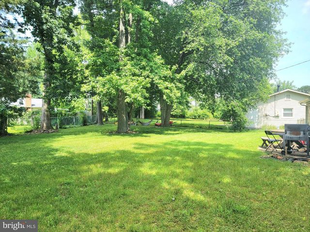 50 EDGE LN, Willingboro, NJ 08046