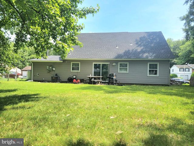50 EDGE LN, Willingboro, NJ 08046